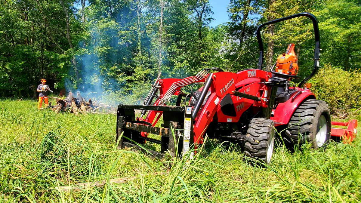 TonysTractor's tweet photo. What did you do today for tractor therapy? #tymtractor #tymtractors #sawhaul #echochainsaw https://t.co/SfsyOAMcJb