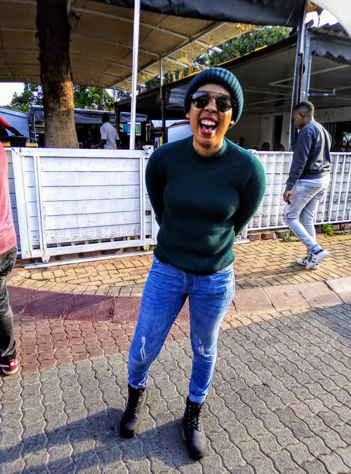 lee_dacocktail's tweet photo. #WhenIThoughtIamRecovering, I actually recovered. Keep smiling and laughing. Life gets better. Follow your boyfriend's favorite DJ on https://t.co/Yk8HXcD0F3 😘😘

#chickenlicken #day33oflockdown #thegrooves #SouthAfricansFirst #deephousemusic #YourBoyfriendsFavoriteDJ https://t.co/VMgNnXmFVK