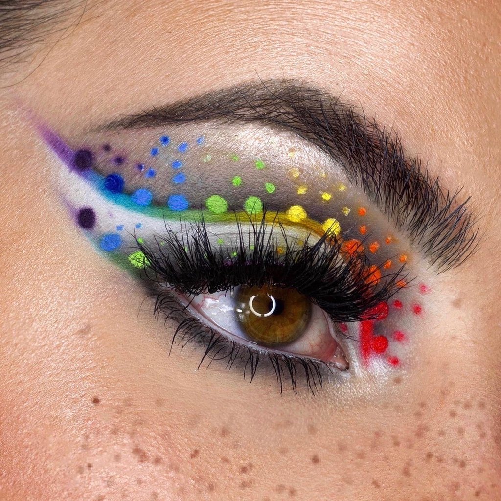 mynudelips's tweet photo. life in colors 💖
@MorpheBrushes X @jamescharles palette, @fentybeauty Vivid Liquid Eyeliners 🌈  highlighter: @OFRACosmetics X @NikkieTutorials 💖 https://t.co/3OgW6edQ7J
