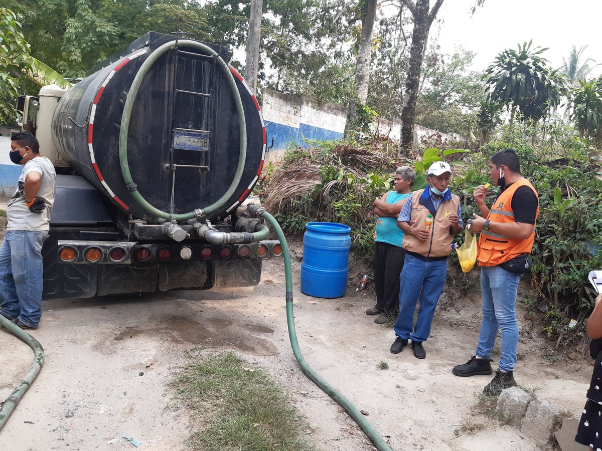 directivaplane1's tweet photo. Nuestra Directiva Comunal agradece a la Alcaldia Municipal de ciudad Delgado, por apoyarnos con el suministro de una pipa de agua potable para nuestas familias. Un millón de gracias🙏 #QuedateEnCasa #COVID19 https://t.co/4HxKRJjulB