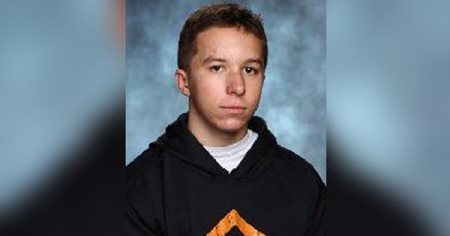 Teen Killed His Entire Family For Being Racist africanglobe.net/headlines/teen… #Crime #Virginia