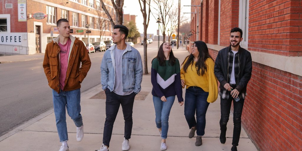 GradGuard's tweet photo. There are so many factors to consider when choosing where you will go to college. Here, we have a few college towns you should consider when making you final choice! https://t.co/qY3kkpiFws #collegelife #collegefun #gradguard #collegelifeprotected https://t.co/UfYVHJsUb7