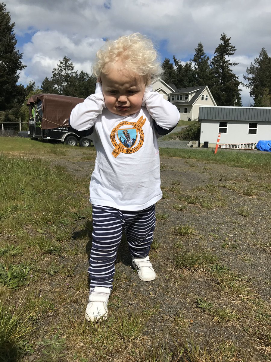 JayHatRadio's tweet photo. @drex I put your show on for my nephew Remington.... 📻 https://t.co/YccYaquBwf