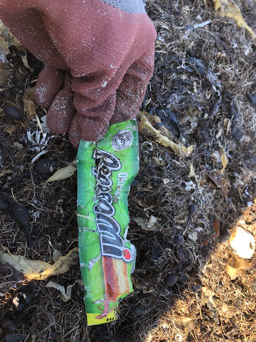 SuilanSpink's tweet photo. #MarsIncorporated #ReturntoOffender , #jacksLink keep finding your #pepperami ~
non ami! 👎🏼 Plus the #catering #industry keep your #singleuseplastic it is neither for the #beach nor #sea!  Use a #plantbased #product #please #corvidbeachclean Every 200m a bag full! @sascampaigns https://t.co/ioroz41pBW