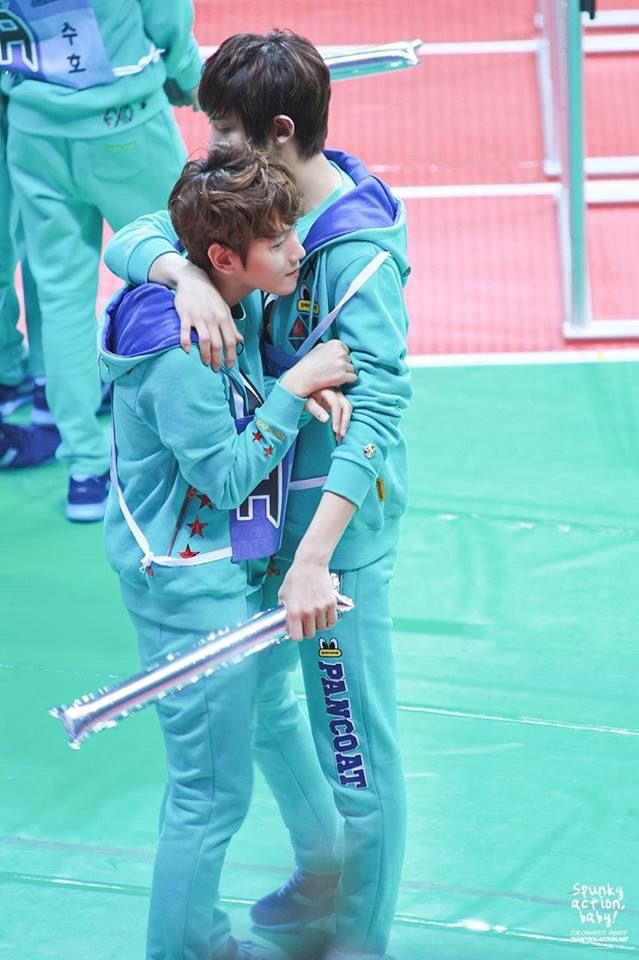 julyapey's tweet photo. @yeollovely https://t.co/lK4bn6Y99V