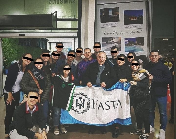 testimoniosa's tweet photo. El colegio Instituto FASTA MonSeñor Aneiros viene cometiendo hace ya más de 10 años actos totalmente machistas, homofóbicos, misoginos.. estamos hablando hasta de pedofilia.. Los alumnos actuales, y ex-alumnos nos juntamos para no callarnos más. En este hilo vamos a contar  todo https://t.co/amgcqRCN7W