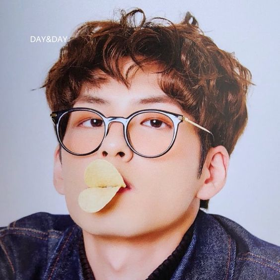 jae6hands's tweet photo. @wonfeeled #HAPPYWONPILDAY + thank you for doing this giveaway!! <3 https://t.co/6kJHATKkvc