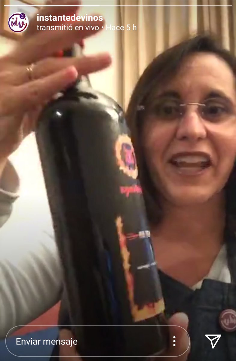 FernandoHidalg0's tweet photo. #MandingaWines 🍷 en @instantedevinos

Gracias @fervalenmo por mostrar el branding de #Mandinga 😈 en tu especial sobre 'Etiquetas Disruptivas de Vinos'

#InstanteDeVinos 🍷🍇 https://t.co/Fz26Kfua7c