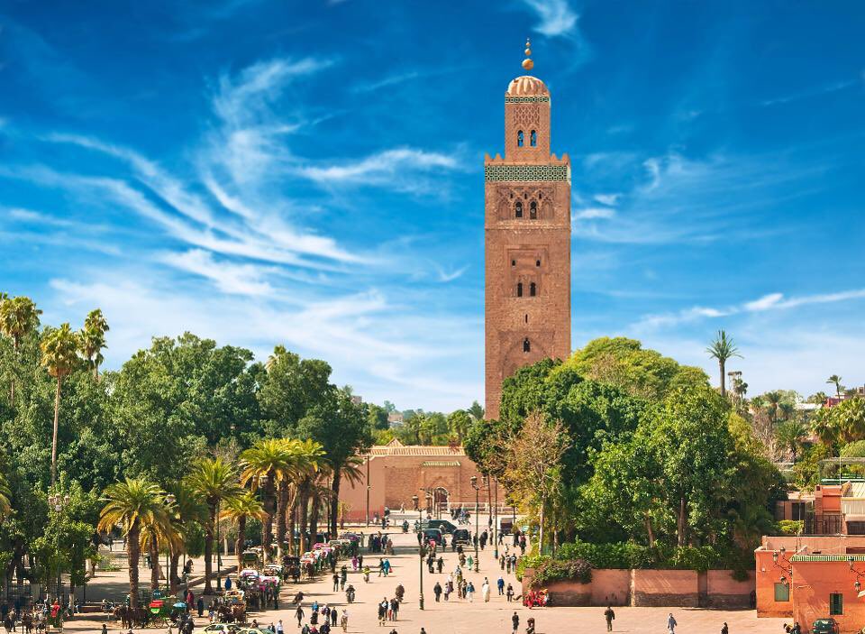 ShowMeTour's tweet image. Marrakesh, a former imperial city in western Morocco, is a major economic center and home to mosques, palaces and gardens. The medina is a densely packed, walled medieval city dating to the Berber Empire
#Marrakech #holiday #Tours