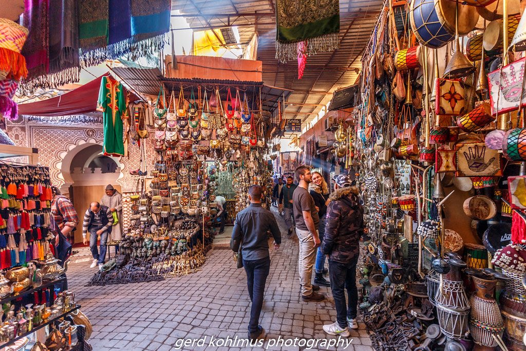 ShowMeTour's tweet image. Marrakesh, a former imperial city in western Morocco, is a major economic center and home to mosques, palaces and gardens. The medina is a densely packed, walled medieval city dating to the Berber Empire
#Marrakech #holiday #Tours