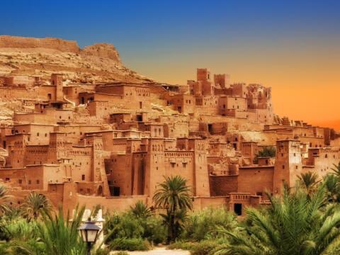 ShowMeTour's tweet image. Marrakesh, a former imperial city in western Morocco, is a major economic center and home to mosques, palaces and gardens. The medina is a densely packed, walled medieval city dating to the Berber Empire
#Marrakech #holiday #Tours