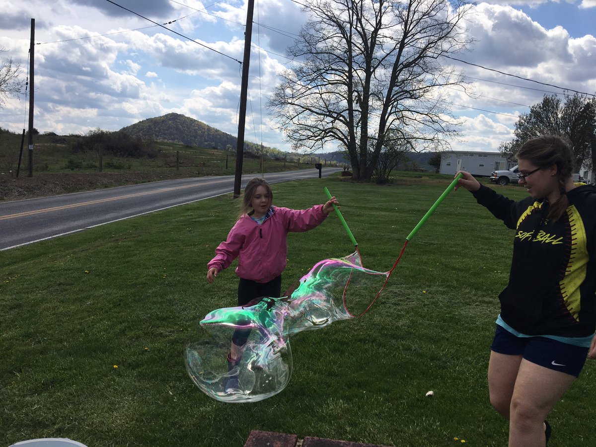 Gretchen Smith tweet media