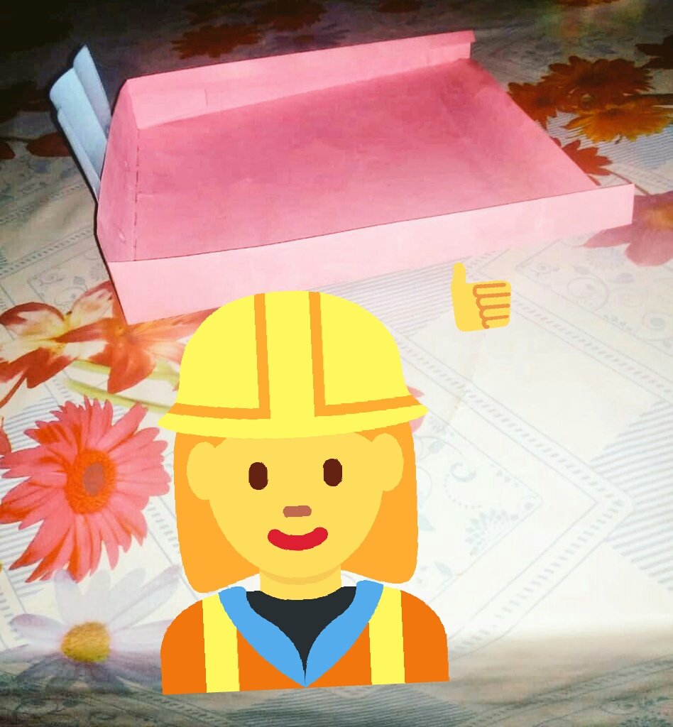 CesarLapacho's tweet photo. @3143_e 📐🔨👷 Taller CB #latécnicasigue ya volveremos y golpearemos la hojalata. -molde de Pala- https://t.co/gsTW3XOl2D