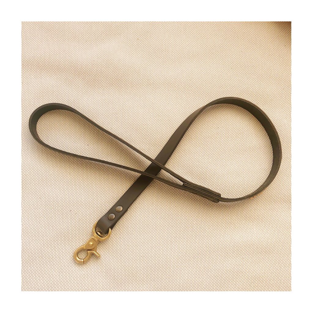 Diral_tokyo's tweet photo. .
いつものリードが長いので
ショートリード(サンプル品)作りました
#リード
#ショートリード
#dogbrand
#doglead
#dogfashion
#diral
#代官山 https://t.co/p5KYPB4Oqp
