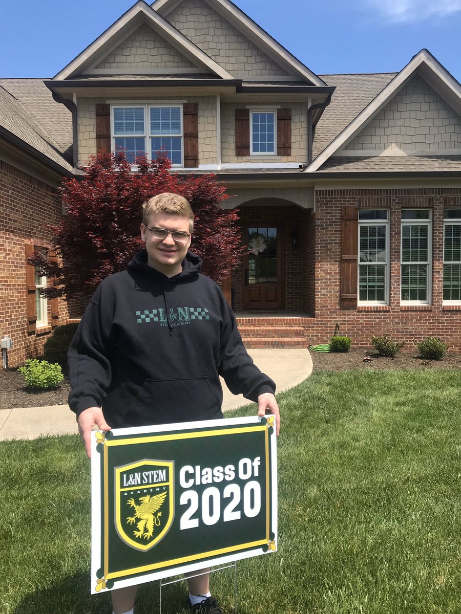LNSTEM_PTSA's tweet photo. More Class of 2020 Seniors to congratulate! @LNSTEM2020 @LNSTEM2020 #Gryphonpride #gryphonclassof2020 https://t.co/iSmD2DHSDU