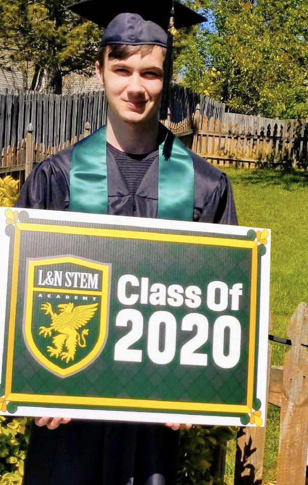 LNSTEM_PTSA's tweet photo. Join us in celebrating these 2020 seniors! @LNSTEMAC @LNSTEM2020 #Gryphonpride #gryphonclassof2020 https://t.co/HEuJX7vYFC