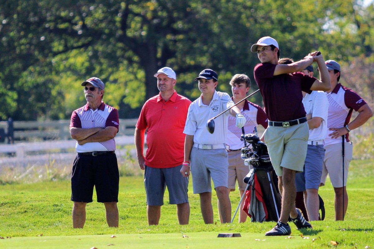 jbrooksies's tweet photo. After a very long process, I’m proud to announce that I will be continuing my athletic and academic careers as a Polar Bear at @PBGolfnation. I would like to thank my family, @playgolfcollege, @lmafore, @napls_golf, @napls_athletics for all the support and guidance. https://t.co/uV7ytYCBJ8