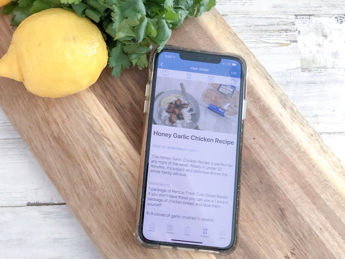 itsanewdawnn's tweet photo. AD: Not only has @CoziFamily helped organize MY LIFE by helping me keep track of our busy schedules (yes, even during quarantine!) but it even helps me plan dinner! Where has this FREE  app been all my life! https://t.co/EPkG3lgauw