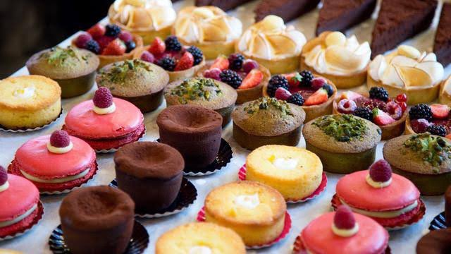 mulaidarikitaid's tweet photo. Lebih suka cemil-cemil kue manis (RT) atau snack asin (Like) pas udah batal puasa? https://t.co/O4psFVUTTm
