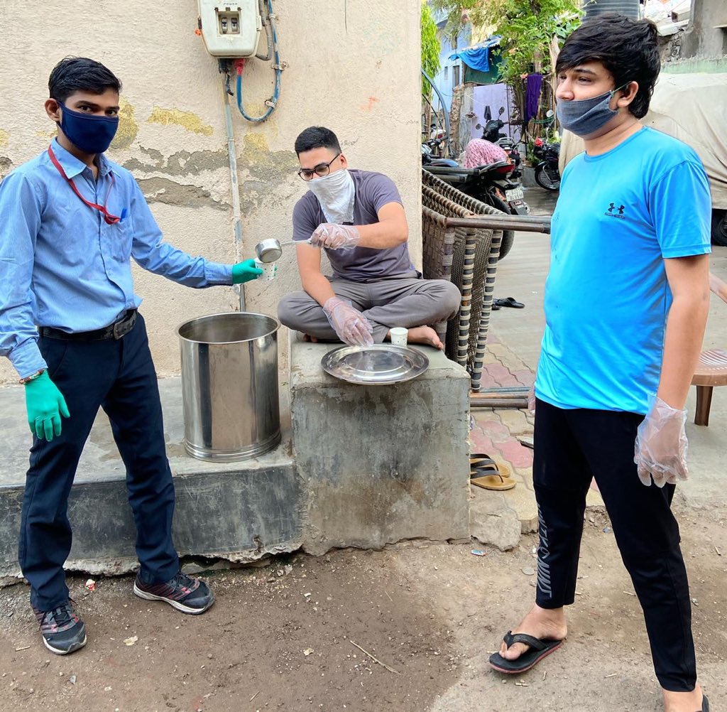 IJAGDISHPATEL's tweet image. આજે અમરાઈવાડીની વિવિધ સોસાયટીઓમાં ઔષધીય ઉકાળાનું વિતરણ કરવામાં આવ્યું 
#Amraiwadi #mlajagdishpatel