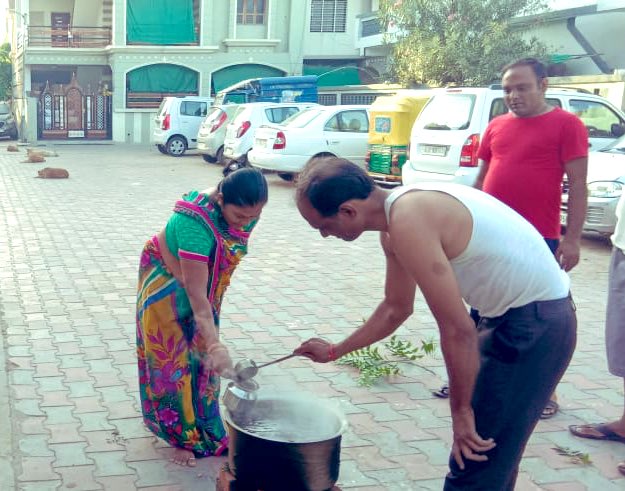 IJAGDISHPATEL's tweet image. આજે અમરાઈવાડીની વિવિધ સોસાયટીઓમાં ઔષધીય ઉકાળાનું વિતરણ કરવામાં આવ્યું 
#Amraiwadi #mlajagdishpatel