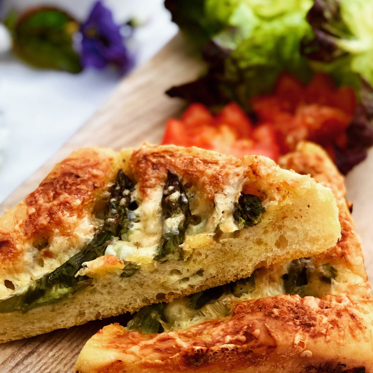 HambletonBakery's tweet photo. NEW TOPPED FOCACCIA TODAY Fresh Spring Asparagus & Mozzarella; as well as your favourite Spicy Chorizo - makes a change for your lunch or light supper menu #springasparagus #toppedfocaccia #supportsmallbusiness #lovellocal #hambletonbakery #freshlybakedeveryday #wellbread https://t.co/Za6MT1w8yE