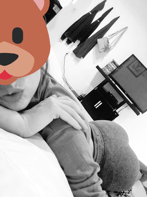 🖤Ac&aacute; esta lo mero bueno, del cachondeo baby🖤RECUERDA QUE MI CUENTA ANTERIOR, FUE HACKEADA🖤 (Real4richzBoys)<a href="/tag/juevesdepiernasyalgomas"class="tags"><span>#juevesdepiernasyalgomas</span></a>