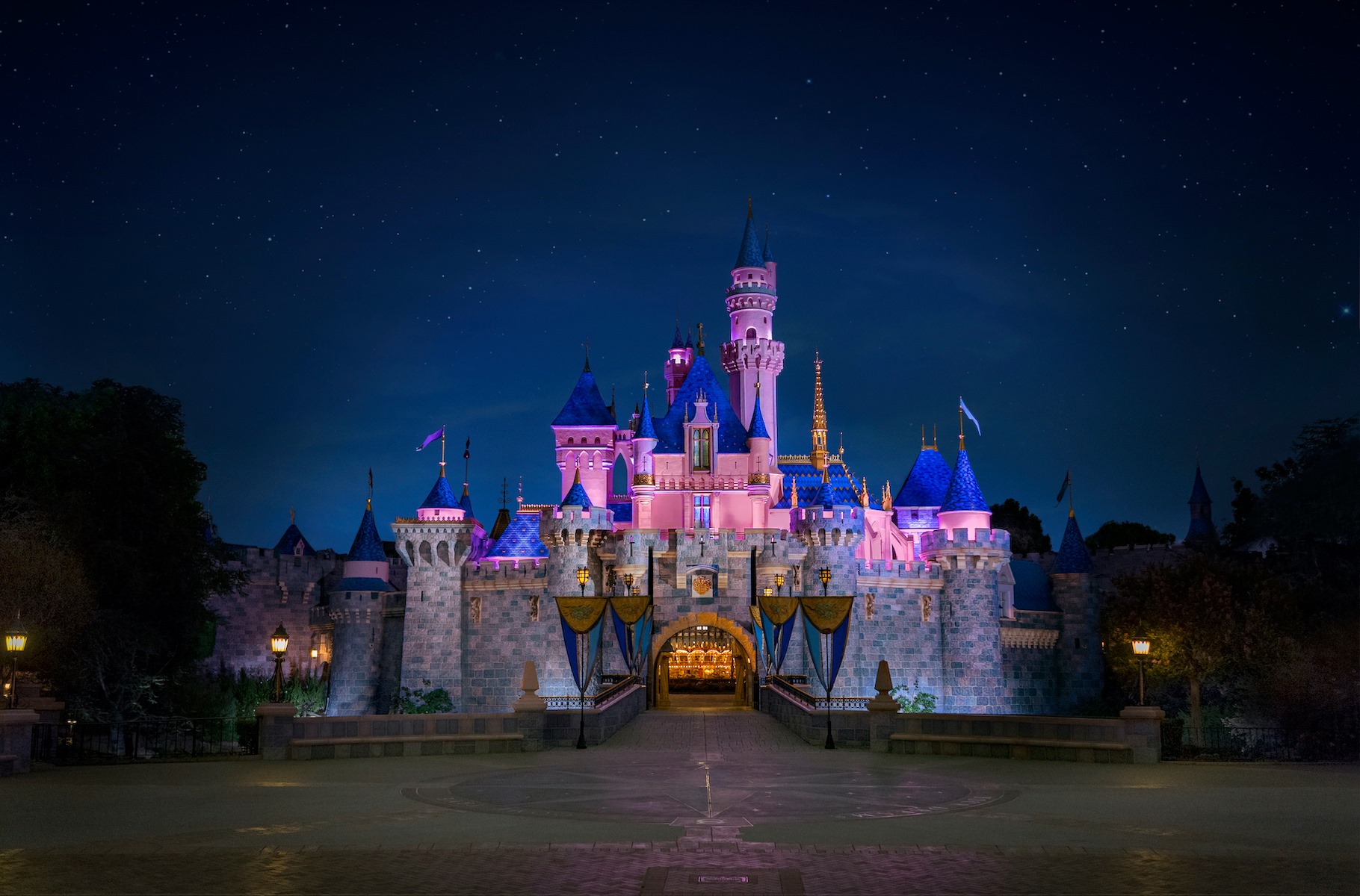 Matthew Hopkins A Twitter Here Is An Amazing Nighttime Photo Of Sleeping Beauty Castle At Disneyland Anyways Have A Magical Night And See Ya Real Soon Disneyland Sleepingbeautycastle D23 Disney Disneylandap Waltdisney