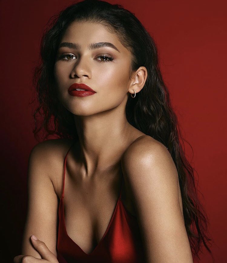 supernaut67's tweet photo. Here’s an appreciation post/thread for my celebrity crush Zendaya😍🥰 https://t.co/DqEf3z5gL9