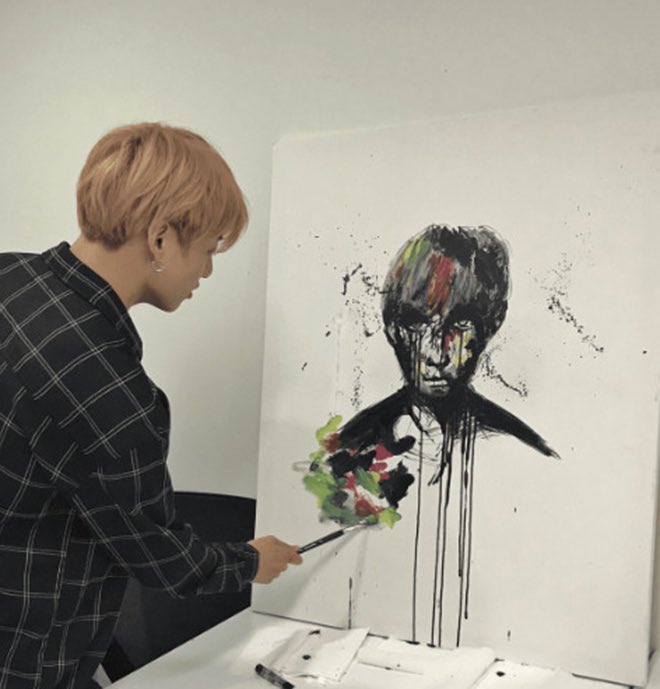 🎨