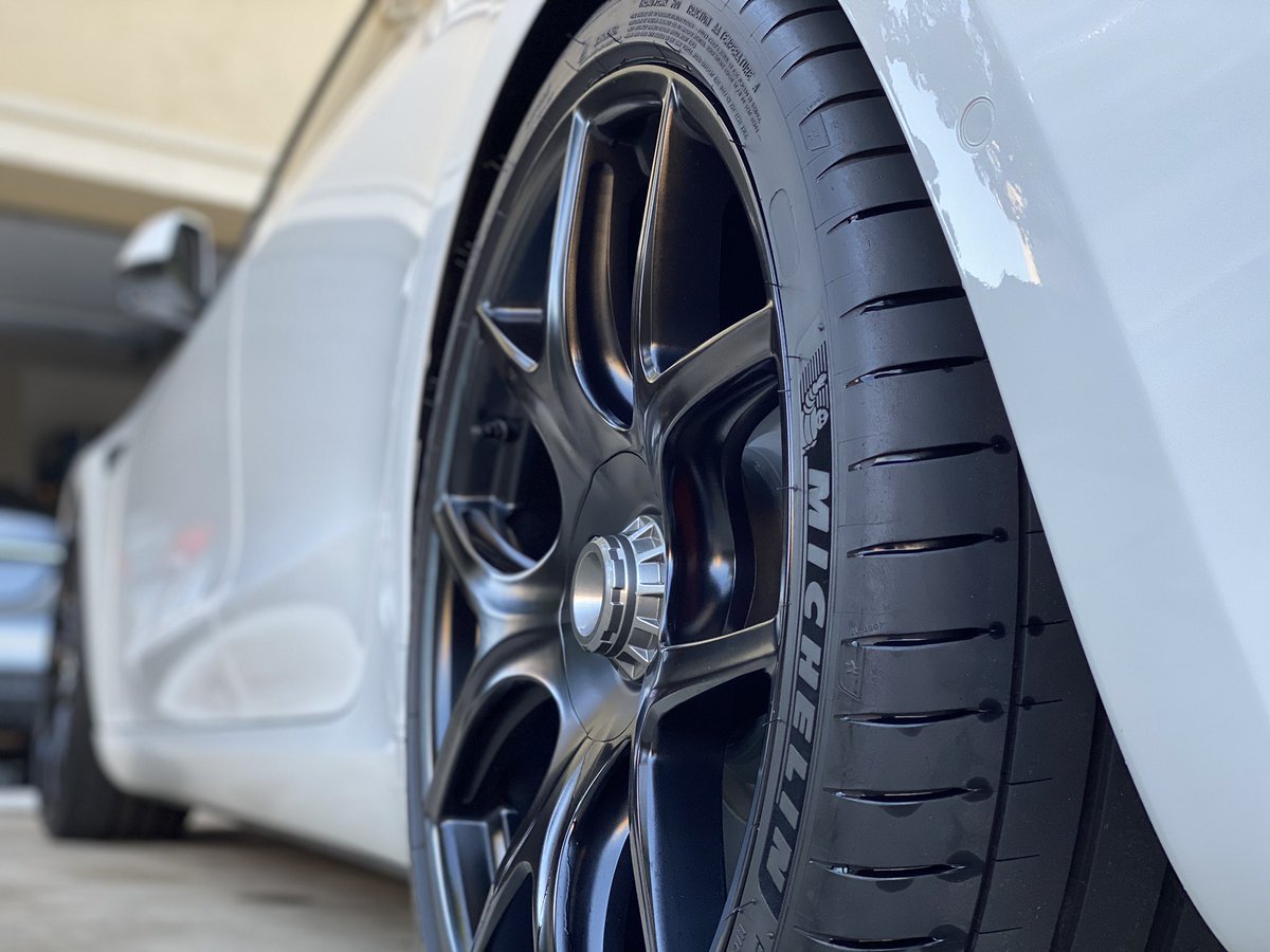 SeasonedTech's tweet photo. Yup
.
#Tesla #Model3 #EVLife #HellaTeslas #RoadsterStyle #EVWheelDirect #PilotSport4S #Michelin https://t.co/gGCufsWWh9