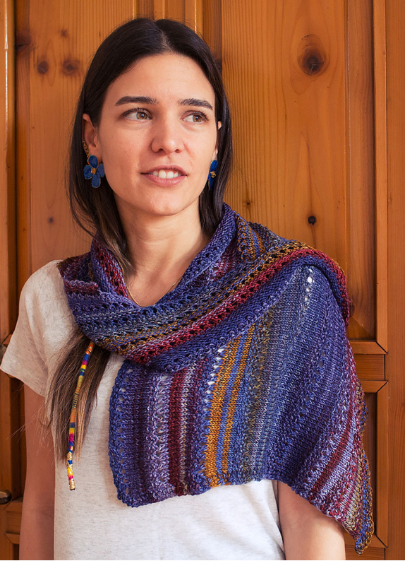 jimmybeanswool's tweet photo. It's cute as a button and only a one-skein project? Sign us UP! This #UrthYarns Swirl Shawl kit comes with colorway options aplenty and a free pattern download! 😍
https://t.co/tYnxyQotiR https://t.co/F0qxCT5fXC