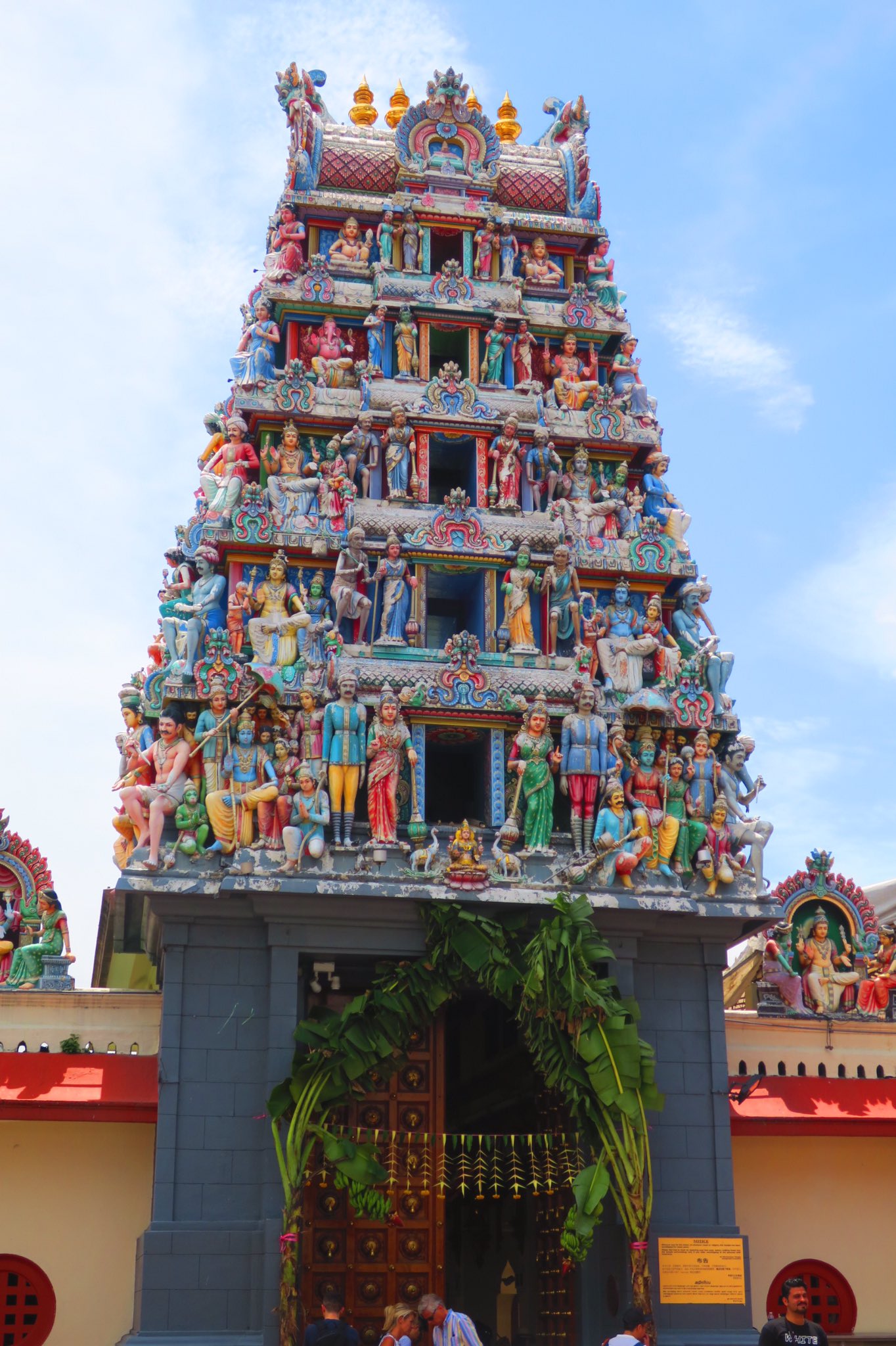 世界の絶景 シンガポールのヒンドゥー教寺院 スリ マリアマン寺院 スリ スリニヴァサ ペルマル寺院 Singapore T Co Mk57rllwao