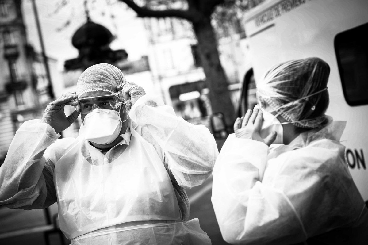 protec44's tweet photo. 👉🏻 La #ProtectionCivile44 est sur Instagram ! Chaque jour de confinement, nous publions une 📸 en noir &amp; blanc d'un ou d'une bénévole de notre département. Après une série de portraits, c'est sur le terrain de la mission #COVID19 que nous poursuivons nos publications ⤵️ https://t.co/RZ4p7ooJ1L
