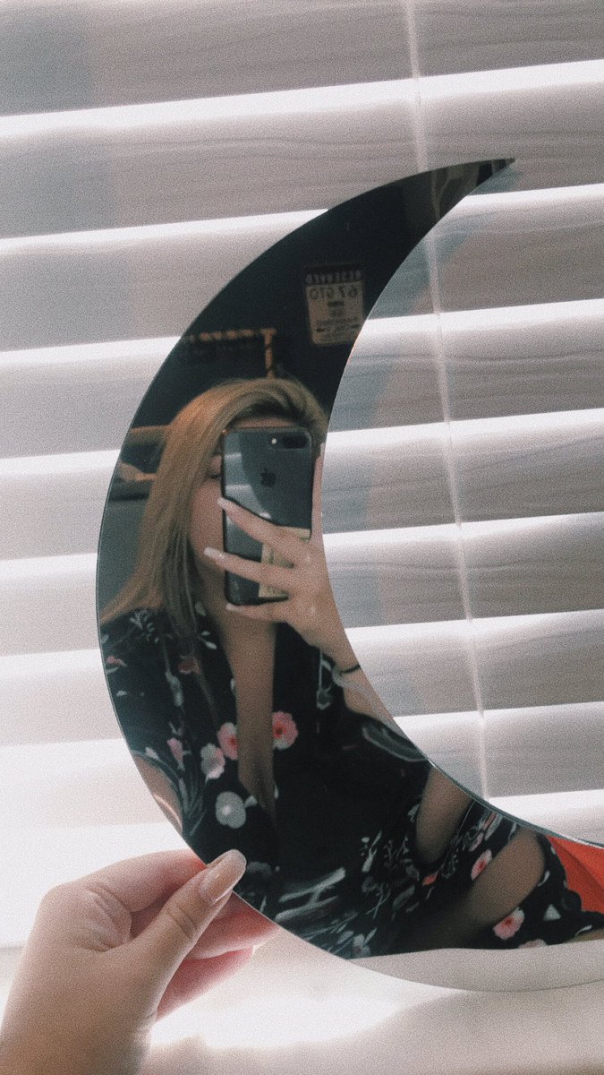 lindslayy23's tweet image. 🌙