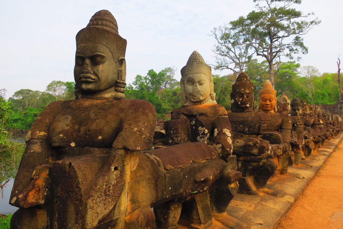 marines_26_bot's tweet photo. アンコールトム
（Siem Reap・Cambodia） https://t.co/TIsoDmXKEy