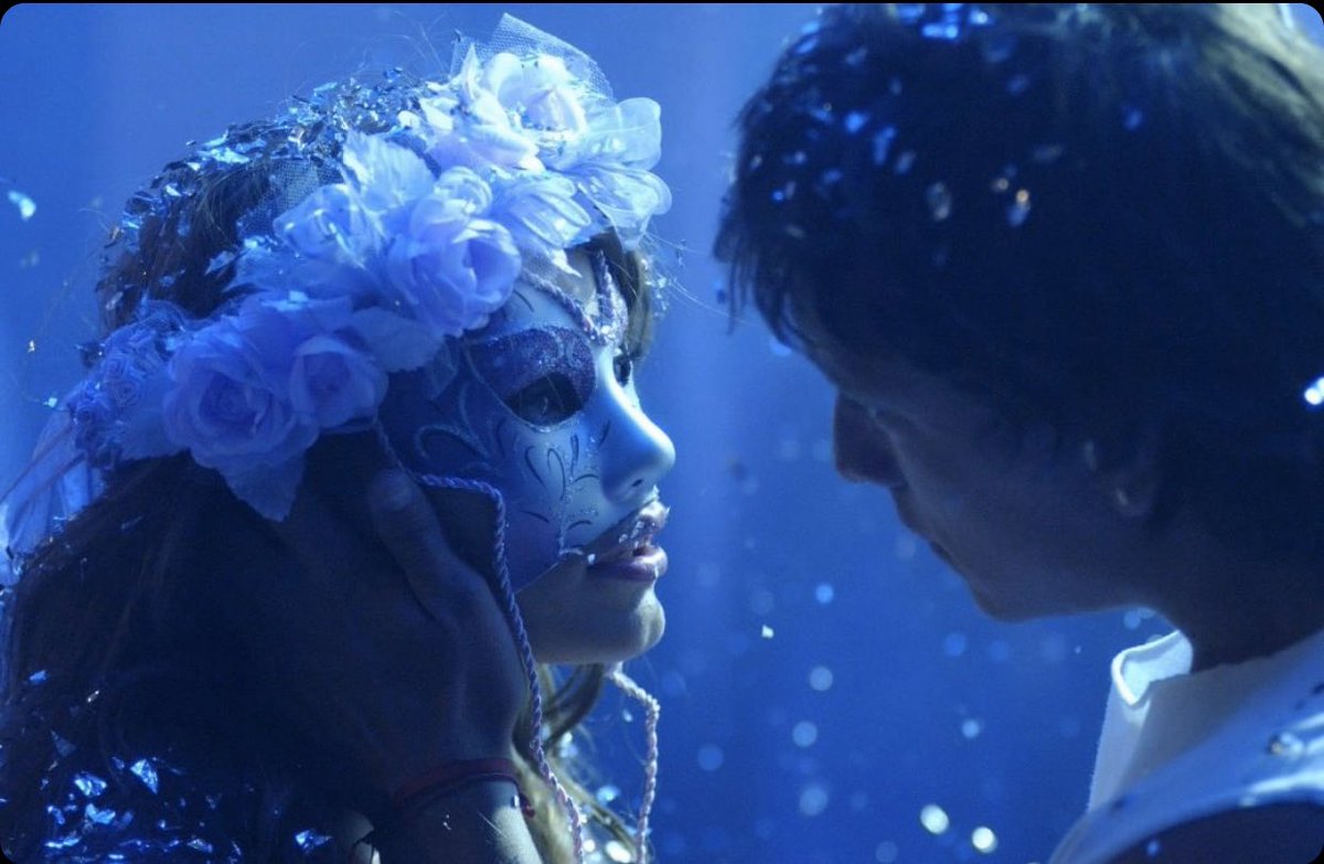 vazqueznico's tweet image. Gracias a todos por los comentarios hermosos y el cariño que recibimos en el Instagram Live con @emiattiasok y por el capítulo de #CasiAngeles 
Emociona mucho recordar esos tiempos. Siempre en mi corazón! 
Lo mejor para ustedes! ❤️