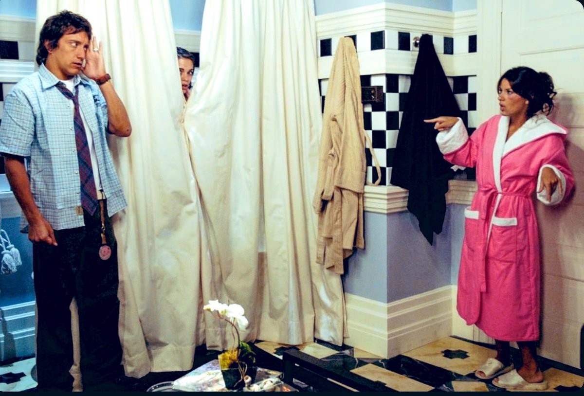 vazqueznico's tweet image. Gracias a todos por los comentarios hermosos y el cariño que recibimos en el Instagram Live con @emiattiasok y por el capítulo de #CasiAngeles 
Emociona mucho recordar esos tiempos. Siempre en mi corazón! 
Lo mejor para ustedes! ❤️