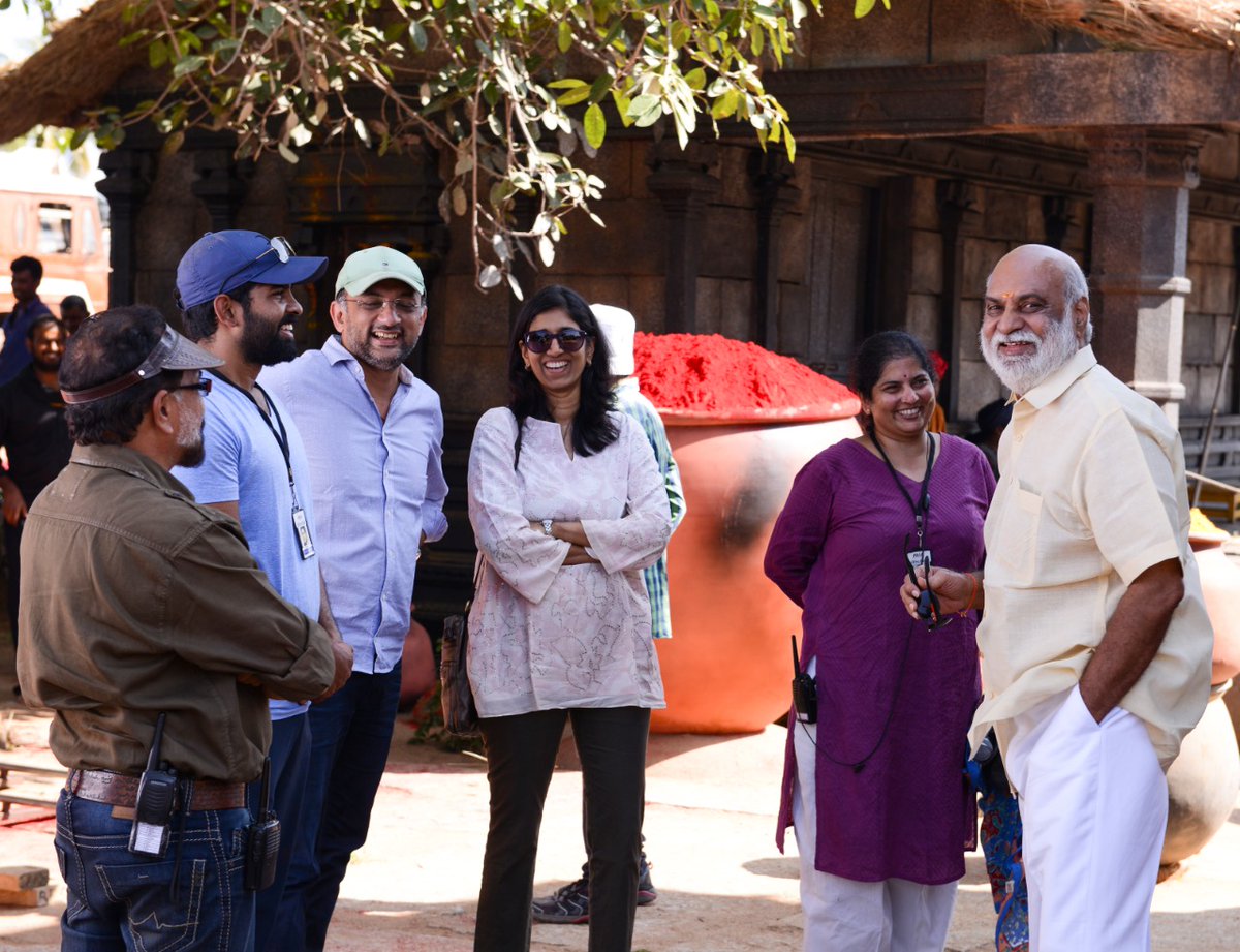Shobu_'s tweet photo. .@BaahubaliMovie ! What I can say but a big big thank you once again to entire team, the audience, the fans, each &amp; everyone of you who made it happen! #DreamsComeTrue #Prabhas #Sweety #3YearsforHistoricBaahubali2 https://t.co/iAqAVGZcgy