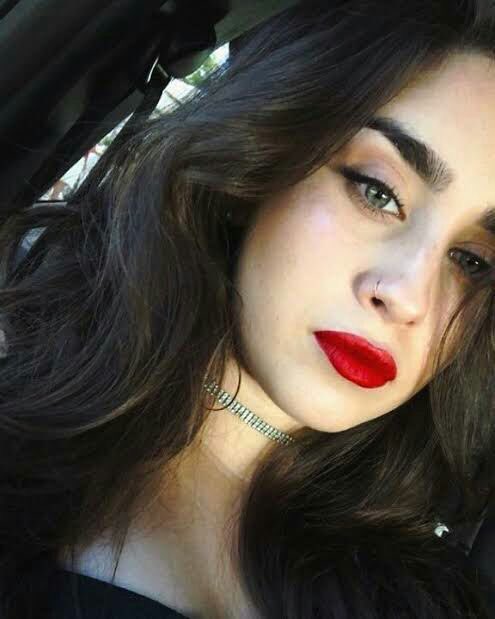 contentlmj's tweet photo. Lauren in choker send tweet https://t.co/g6iZvskCRT
