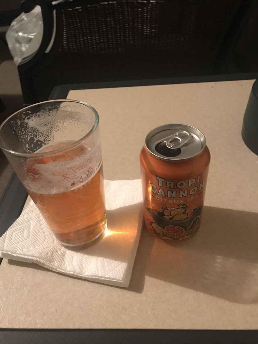 bigdumbmick's tweet image. 1st #PolishGarageNight beer of the year. Pretty good will be even better when it’s warmer #SocialDistanacing #drinkingalone