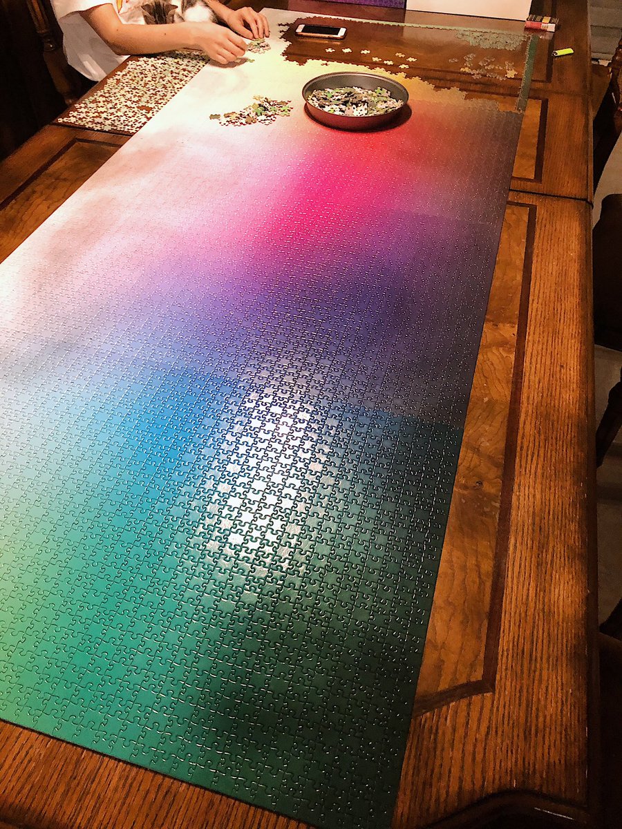 carolatamez's tweet image. Mi novia y yo llevamos 20 días con este rompecabezas, y no mamen ya casi terminamos 🙌🏻🤩