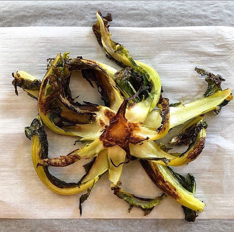 Genie of oplichter? De nieuwste creatie van chef Eyal Shani heet De Octopusbloemkool. Binnenkort voor een dollar of 26 op de kaart van HaSalon in NYC. Dit is precies waarom Shani even intens wordt bemind als gehaat. Tot welk kamp behoor jij?