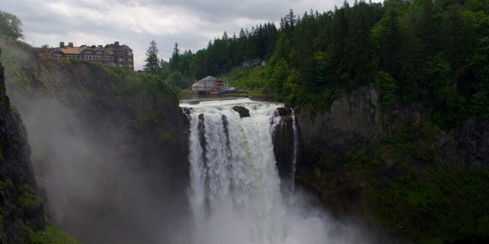 WhenInYourState's tweet photo. Why Everyone Should Visit the Majestic Snoqualmie Falls in Washington State

#VisitWashington #Washington #ExploreWashington

https://t.co/wMpcWnE3uG https://t.co/ssIPvXwbzY