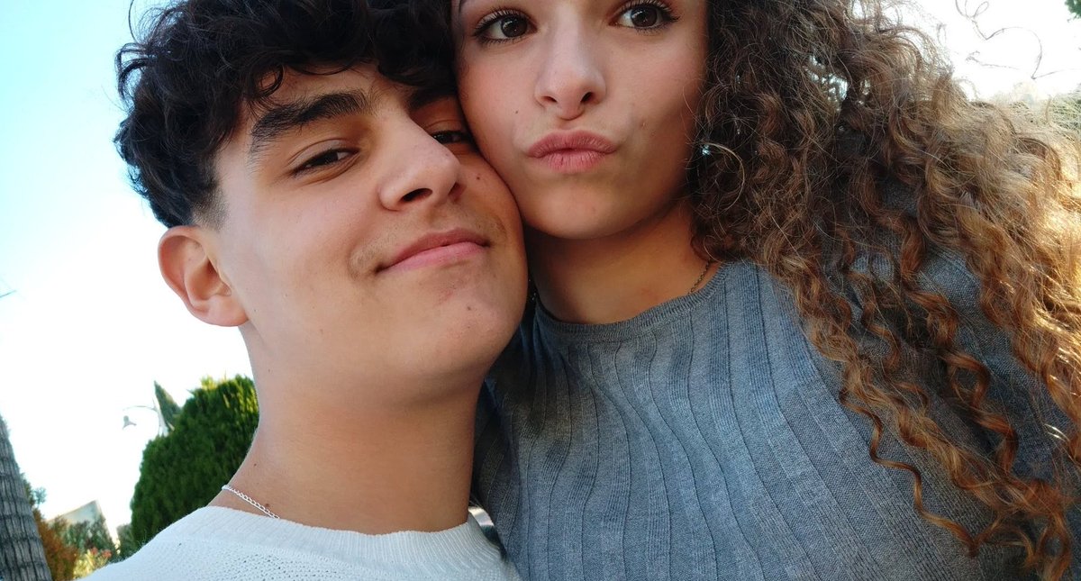 chipidegrana's tweet photo. "Pacta conmigo, mi amor, que sea testigo la luna... que sabes que eres mi vida, eres mi pasión, eres mi locura" 🌙 https://t.co/GmbIQRFNBc