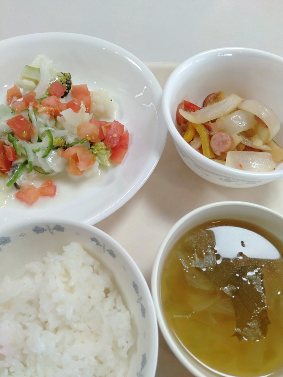 ぽちお 管理栄養士 今日の献立 魚のエスカベッシュ ジャーマンポテト 魚が主菜ですが あまりごはんのおかずにはならないので ジャーマンポテトの塩気で食べるイメージ 主菜の方があっさりとして 副菜がしっかりしているパターンも良いですね 今日の献立 ぽちお 管理栄養士 今日の献立 魚のエスカベッシュ ジャーマンポテト 魚が主菜ですが あまりごはんのおかずにはならないので ジャーマンポテトの塩気で食べるイメージ 主菜の方があっさりとして 副菜がしっかりしているパターンも良いですね 今日の献立