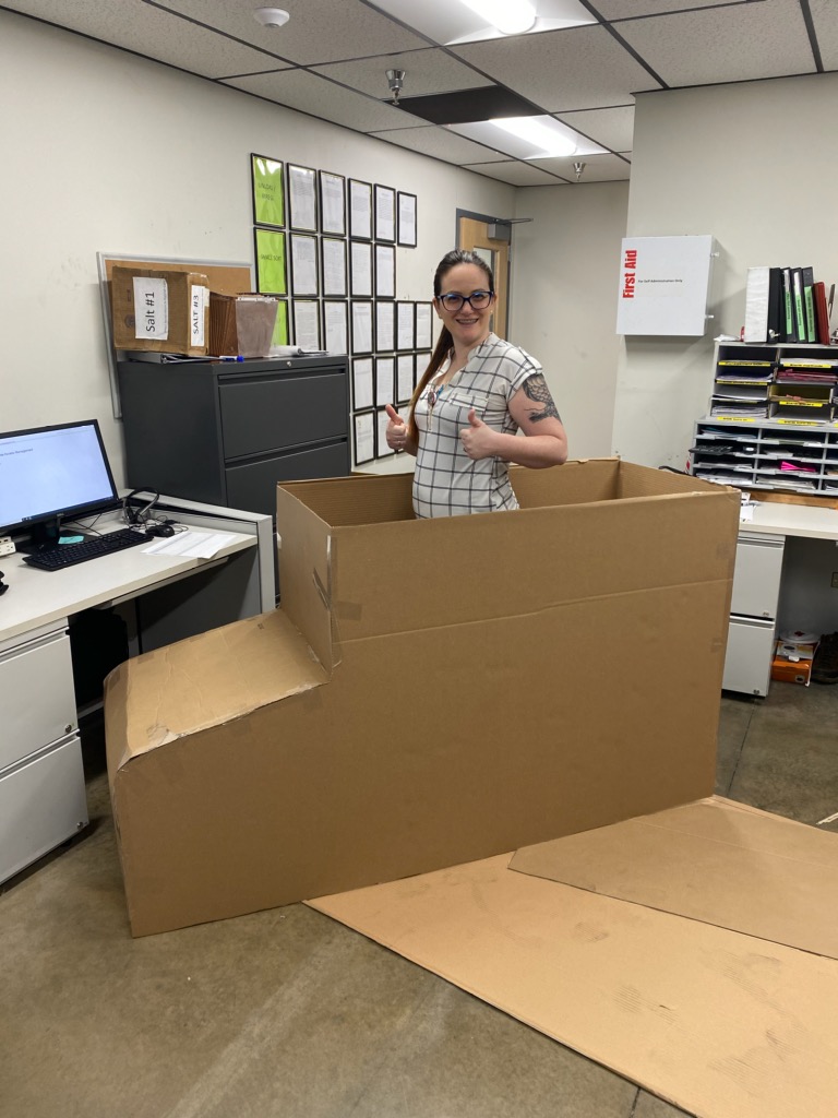Tam_UPS's tweet photo. Days like this I love my job even more! We're making a package box car! #SafetyFirst #MakeSafetyFunAgain #UPSWIO #CHSP #Haslet #JustinCenter #Crafting4Work @HasletCHSP  @ExperienceUPS @RedRiverUPSers @RedRiverWomen @CaseyOReillyUPS @UPSers https://t.co/qTm5wOxoDB