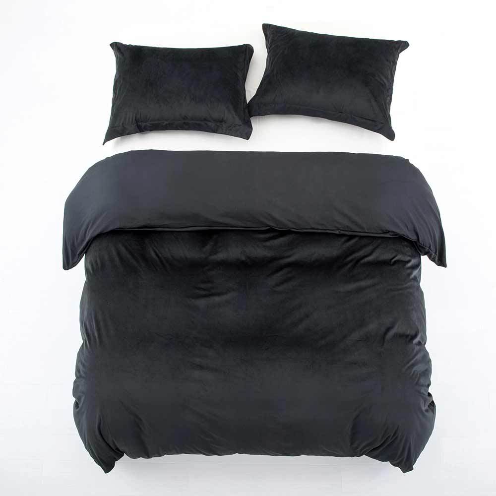 Crushed Velvet 3 Piece Black Duvet Set

✅Sizes:Single, Double, King & Super King.

✅Available in 8 different colors.

✅Check out at oxfordhomeware.co.uk/products/crush…

#Bedding
#LuxuryBedding
#UKbedding
#duvetset
#comforter
#velvetduvetset
#Duvetcover
#Blackbedding