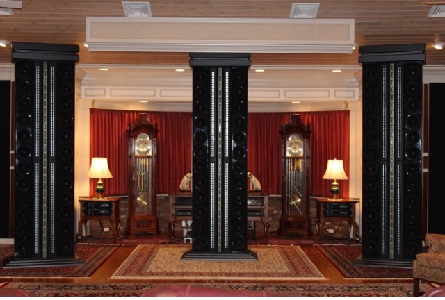 AudiophiliacMan's tweet photo. Quite possibly the best system in the world PLEASE RETWEET #highendaudio #DIYaudio #Audiophile https://t.co/8qixTvdujp https://t.co/J4cVdBd81p