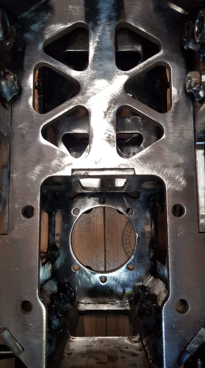 MonsoonRobot's tweet photo. #TheMakingofMonsoon
π₯So a few angle grinding discs later and Monsoon Mk.3 has two completed drive pods and a weapon bulkhead section.
π€ͺNext step was to test fit some of the key components including a ........ WHYACHI SWITCH!
πͺFirst drive test video coming sooooooooon! https://t.co/hHfvkbtx0B